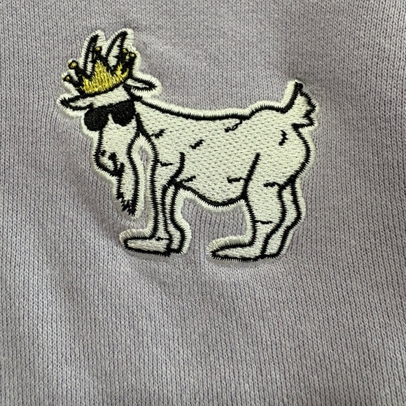 GOAT USA Lavender Hoodie with embroidered Patch - Picture 5 of 6